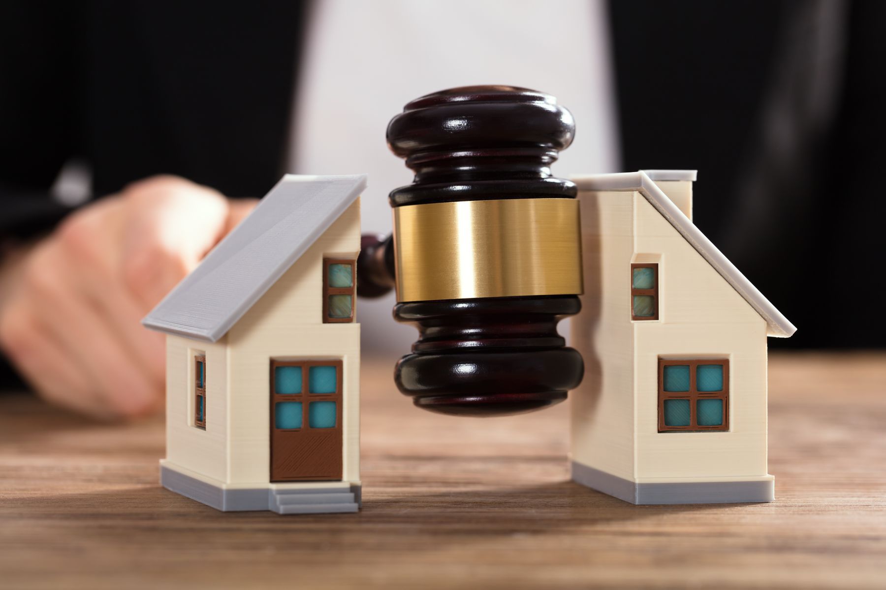 What Is Property Law? A Beginner’s Guide for Homeowners and Investors